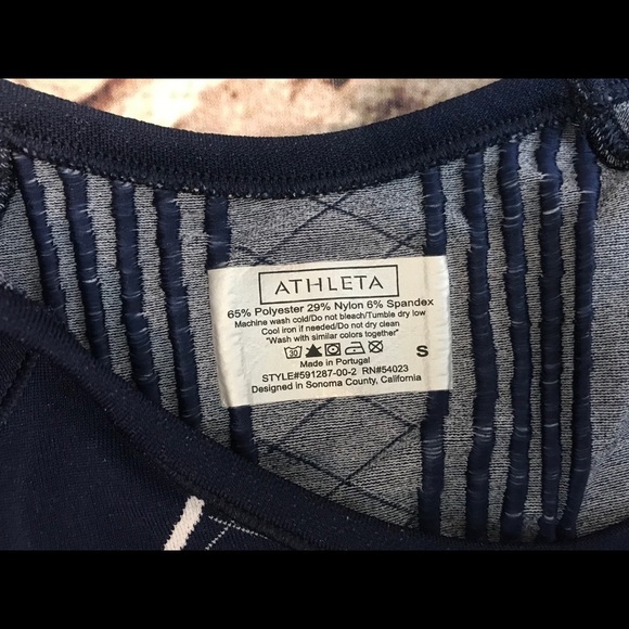 Athleta S Finish Fast Workout Compression T-Shirt - Picture 4 of 8